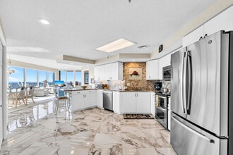 320 Harbor Blvd in Destin, FL - Building Photo - Building Photo