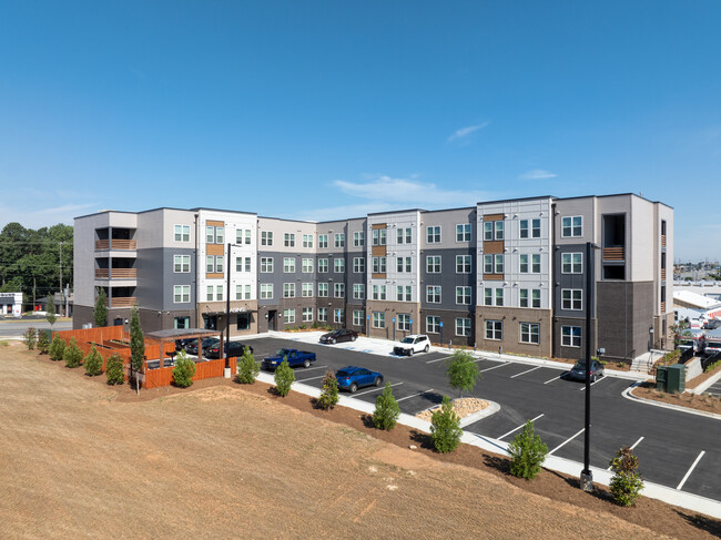 Banberry 55+ Active Adult in Marietta, GA - Foto de edificio - Building Photo