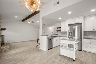 300 S Mt Rushmore Dr in Cedar Park, TX - Building Photo - Building Photo