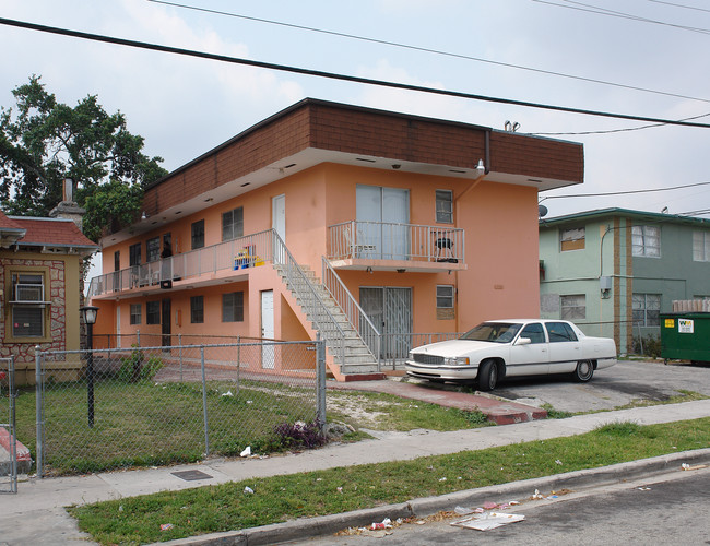 1142 NW 6th St in Miami, FL - Building Photo - Building Photo