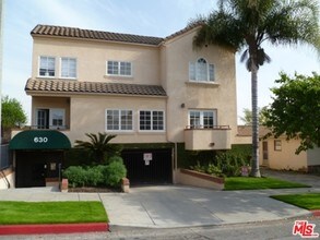 630 E Cypress Ave in Burbank, CA - Building Photo - Building Photo