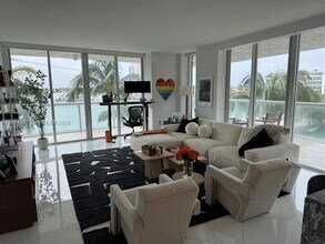 10 Venetian Way in Miami Beach, FL - Building Photo - Building Photo