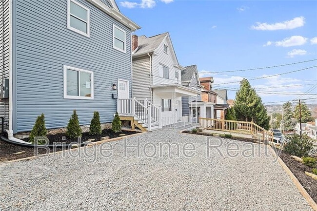 property at 11 Maytide St
