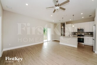 2867 Tivoli Ave SE in Palm Bay, FL - Foto de edificio - Building Photo