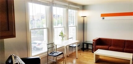 8 Slocum St, Unit 15 in Providence, RI - Foto de edificio - Building Photo