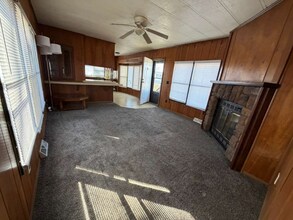 905 W 37th Ave in Hobart, IN - Building Photo - Building Photo