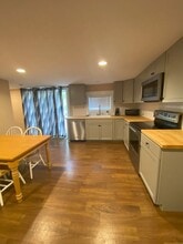 12695-12705 S Lakeshore Rd in Chelan, WA - Building Photo - Building Photo