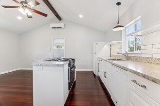 4408 Garnett St in Austin, TX - Building Photo - Building Photo