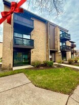 1173 S Forums Ct in Wheeling, IL - Building Photo