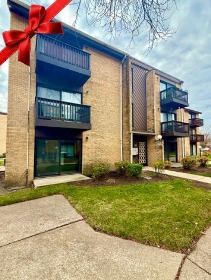 property at 1173 S Forums Ct