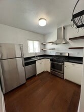 826 1/2 N Coronado st in Los Angeles, CA - Building Photo - Building Photo