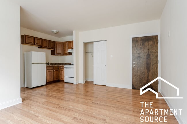 2606 N Kimball Ave, Unit 414 in Chicago, IL - Building Photo - Building Photo