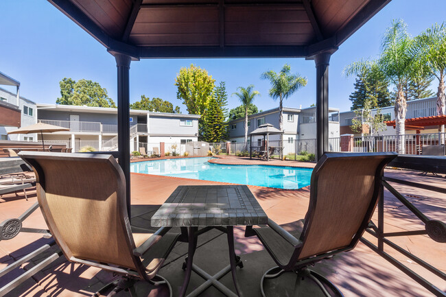 Magnolia Place Apartments in Sunnyvale, CA - Building Photo - Building Photo