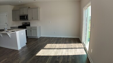 225 Mosby Dr in Fountain Inn, SC - Building Photo - Building Photo