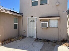 401 Barstow Rd in Barstow, CA - Building Photo