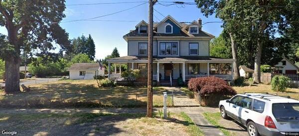 2434 15th Ave in Forest Grove, OR - Foto de edificio