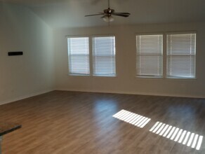 10128 Boxelder Dr in Crowley, TX - Building Photo - Building Photo