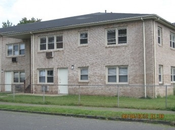 Anchor Point in Bridgeport, CT - Building Photo