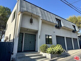 833 Maltman Ave in Los Angeles, CA - Building Photo