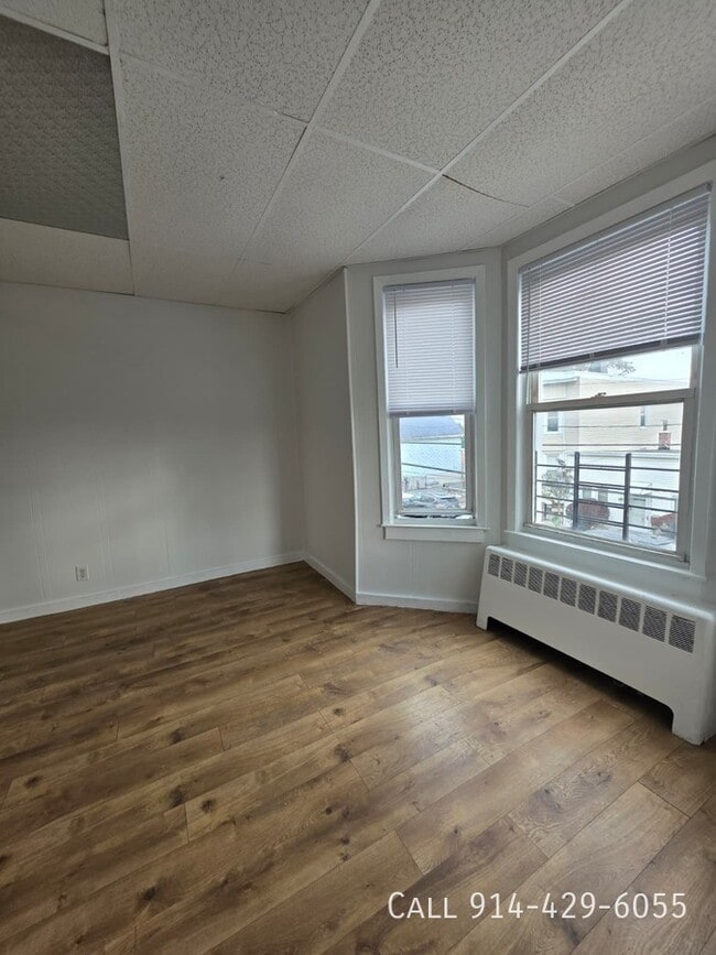 143 Voss Ave in Yonkers, NY - Building Photo - Building Photo