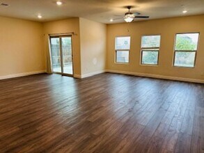 295 Timberline Way in Madera, CA - Building Photo - Building Photo