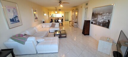 3993 Cypress Reach Ct in Pompano Beach, FL - Building Photo - Building Photo