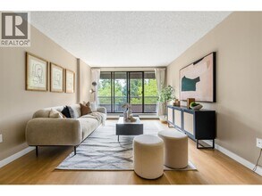 6595 Willingdon Ave in Burnaby, BC - Building Photo - Building Photo