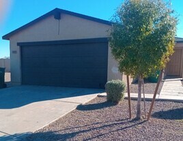 300 S Seneca Dr in Eloy, AZ - Building Photo
