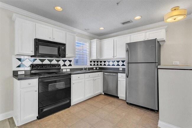 1136 Fern Ave in Orlando, FL - Building Photo - Building Photo