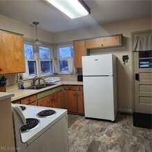 64764 Larrick Ridge Rd in Cambridge, OH - Building Photo - Building Photo