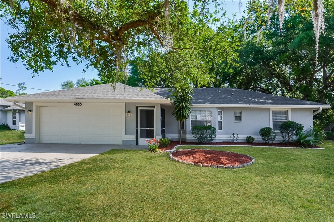 4860 Alametos Terrace in North Port, FL - Building Photo