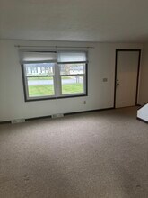 2960 Thackeray Ave NW in Massillon, OH - Building Photo - Building Photo