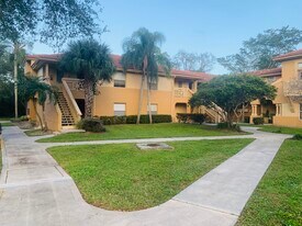 4823 Via Palm Lakes in West Palm Beach, FL - Building Photo