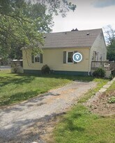 2200 Haven Dr, Unit B in Evansville, IN - Building Photo