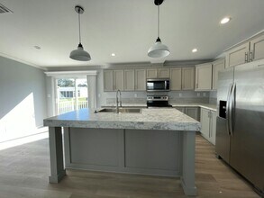 4104 Guilder St in Sarasota, FL - Building Photo - Building Photo