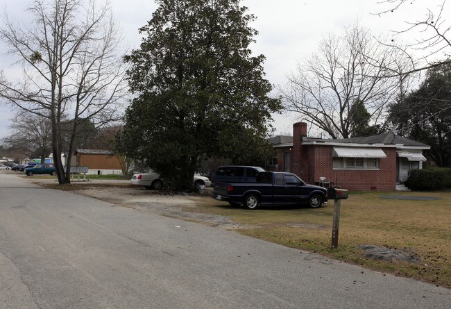 Ladson Mobile Home Park in Ladson, SC - Building Photo - Building Photo