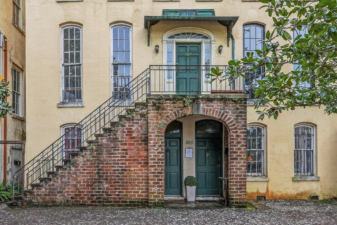 307 Liberty St, Unit 307-C in Savannah, GA - Building Photo