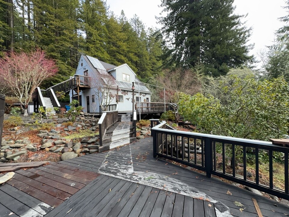 2650 Freshwater Rd-Unit -2650 1/2 Freshwater [PRM: Renee] in Eureka, CA - Building Photo