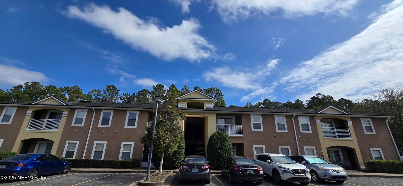 3700 Kirkpatrick Cir in Jacksonville, FL - Building Photo