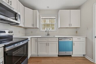 1225 N Lee Dr in Bowling Green, KY - Foto de edificio - Building Photo