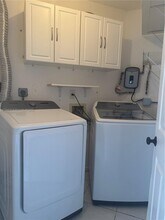 9419 Fontainebleau Blvd in Miami, FL - Building Photo - Building Photo