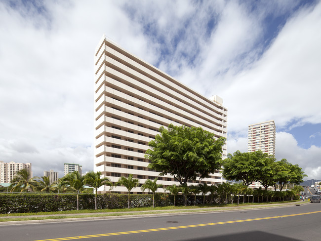 Lakeshore Tower in Honolulu, HI - Building Photo - Building Photo