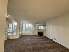 5865 Friars Rd in San Diego, CA - Building Photo - Building Photo