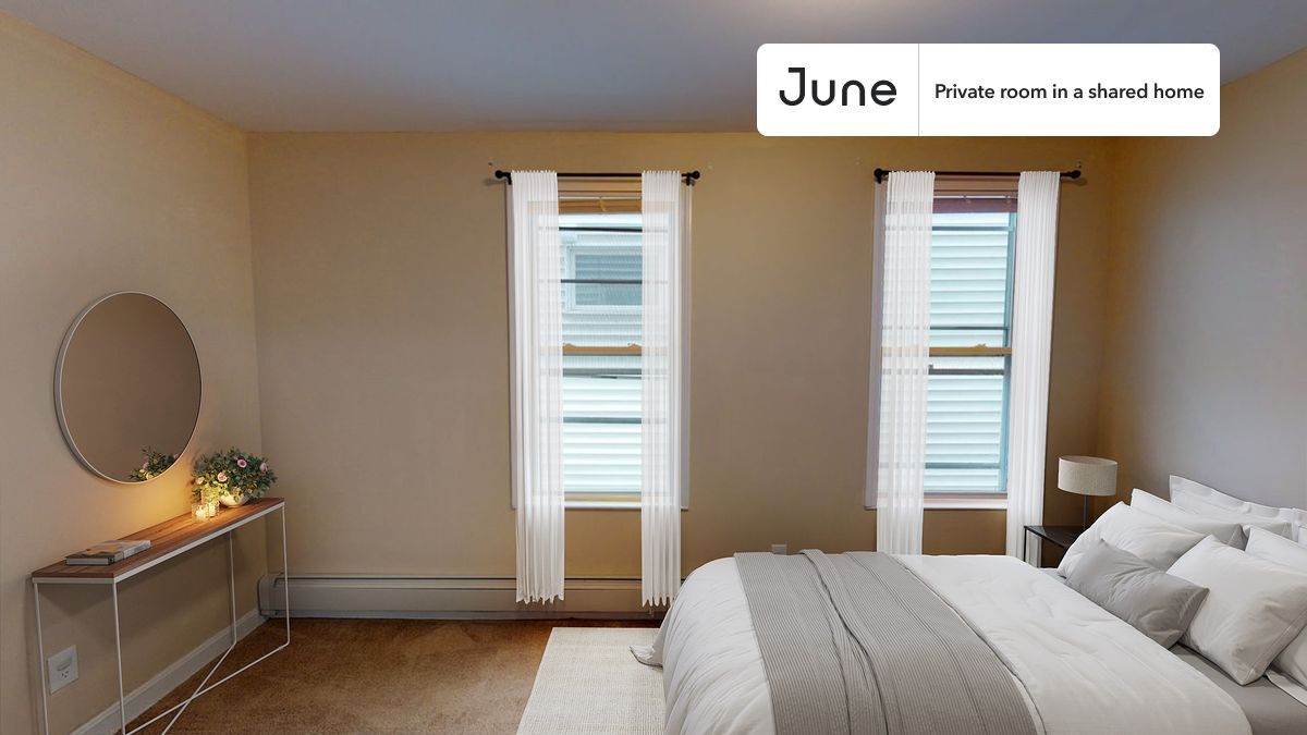 Private bedroom in 3 bed/1 bath Home in Boston, MA - Building Photo