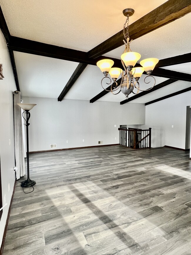 5765 Washington St NE in Fridley, MN - Building Photo - Building Photo