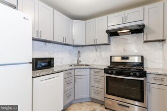1107 Woodhollow Dr in Evesham, NJ - Building Photo - Building Photo