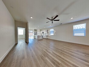 545 Silverbell Fls Pl in Henderson, NV - Building Photo - Building Photo