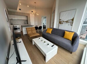 1160 Rue De la Gauchetière O in Montréal, QC - Building Photo - Building Photo