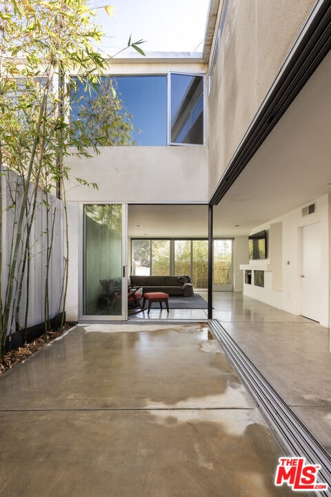 4288 Perlita Ave in Los Angeles, CA - Building Photo - Building Photo