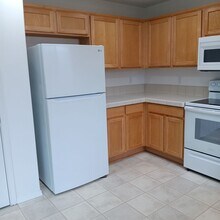 211 Churchill Downs St SE in Albany, OR - Building Photo - Building Photo